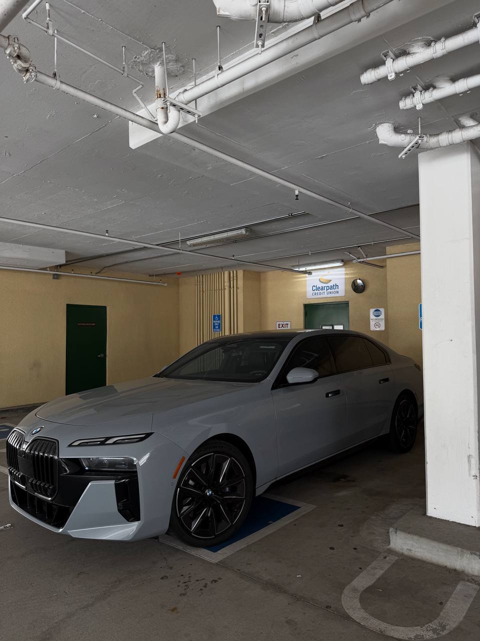 Mobile Window Tinting BMW 7 Series